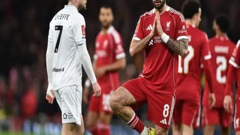 上海男篮季后赛败北，闫宇峰强调经验不足是主因