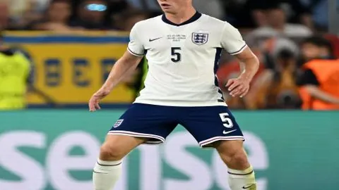 文班谈对克林根交锋：趣味比拼与外线火力剖析