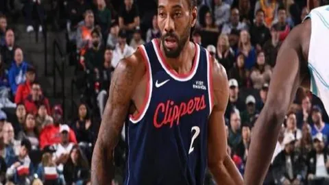 石宇奇安洗莹总决赛首战胜利，激战持续中